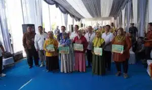 Sinergi Bank Jatim dan Pemprov Jatim: Penyaluran BLT untuk Buruh Rokok