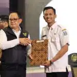 Pemprov Jatim Rekrut 7.000 PPPK Formasi 2023, Adhy Karyono Serahkan SK