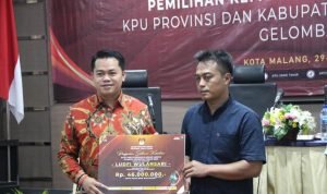 Dua Pantarlih Wafat, KPU Jatim Beri Santunan kepada Keluarga