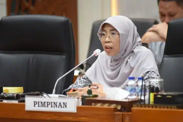 PP Tentang Kesehatan Siswa Dan Remaja Dibekali Alat Kontrasepsi, Gak Bahaya Ta?