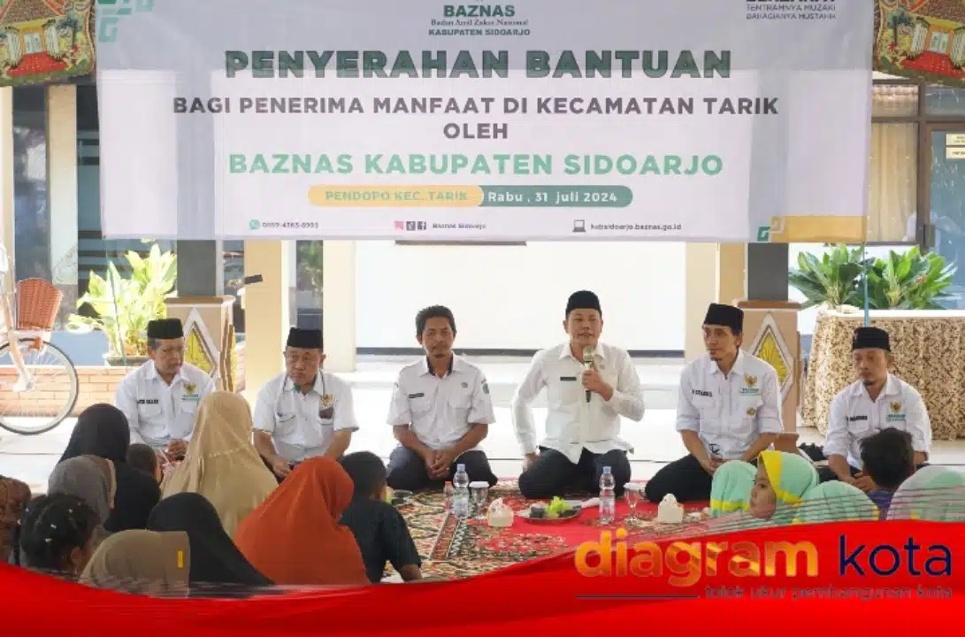 Plt Bupati Subandi dan Baznas Salurkan Bantuan ke Warga