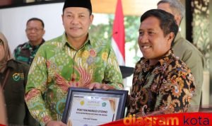 Plt Bupati Subandi Serahkan Bantuan Irigasi untuk 90 Kelompok Tani