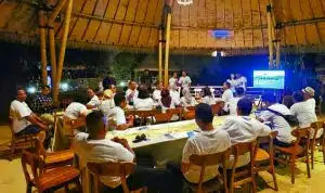 Meriah Rapat Koordinasi PHRI Dengan Pawai Mobil VW Antik Ke Solo Safari