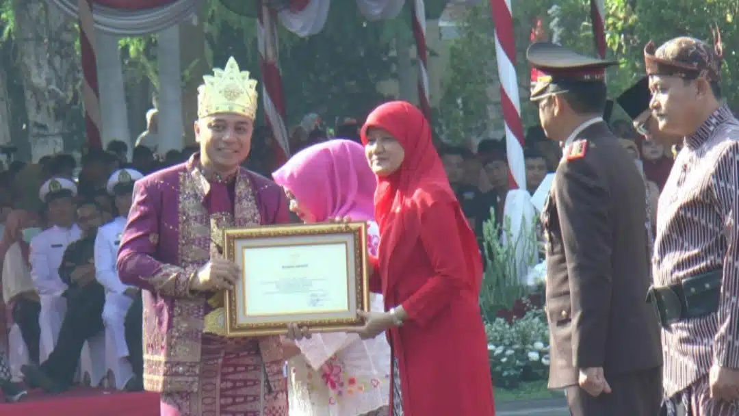 Merasa tak terima Undangan, A.H Thony satu-satunya Dewan yang tak terima Penghargaan dari Walikota