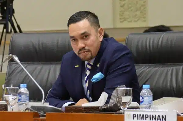 Lagi Intimidasi Pers, Ahmad Sahroni : Tangkap Dan Ungkap Motif Pelaku Pengrusakan Kaca Mobil Jurnalis