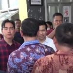 Eri Cahyadi Temani Gibran Kunjungi Rusunawa Keputih di Surabaya