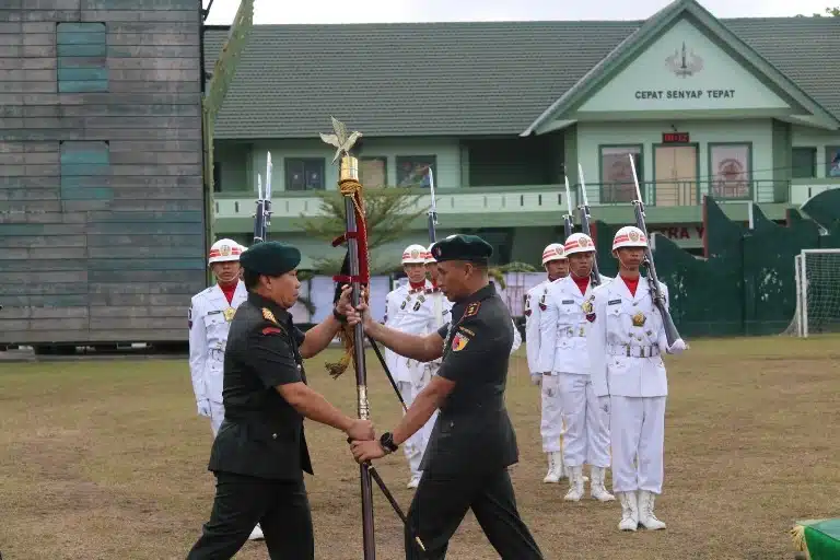 Pangdam V/Brawijaya Pimpin Sertijab Komandan Yonif 500/Sikatan