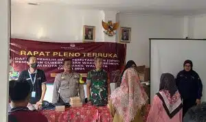 Bhabinkamtibmas dan Babinsa Hadiri Rapat Pleno Pemutakhiran Data Pemilih di Kapasari