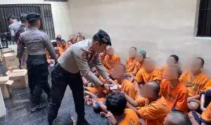 Jumat Berkah: Polres Malang Berbagi Makanan dan Doa untuk Tahanan