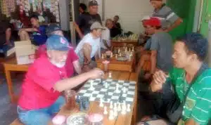 Warkop Fafa Pulo Wonokromo Meriahkan Kemerdekaan dengan Lomba Catur dan Tenis Meja