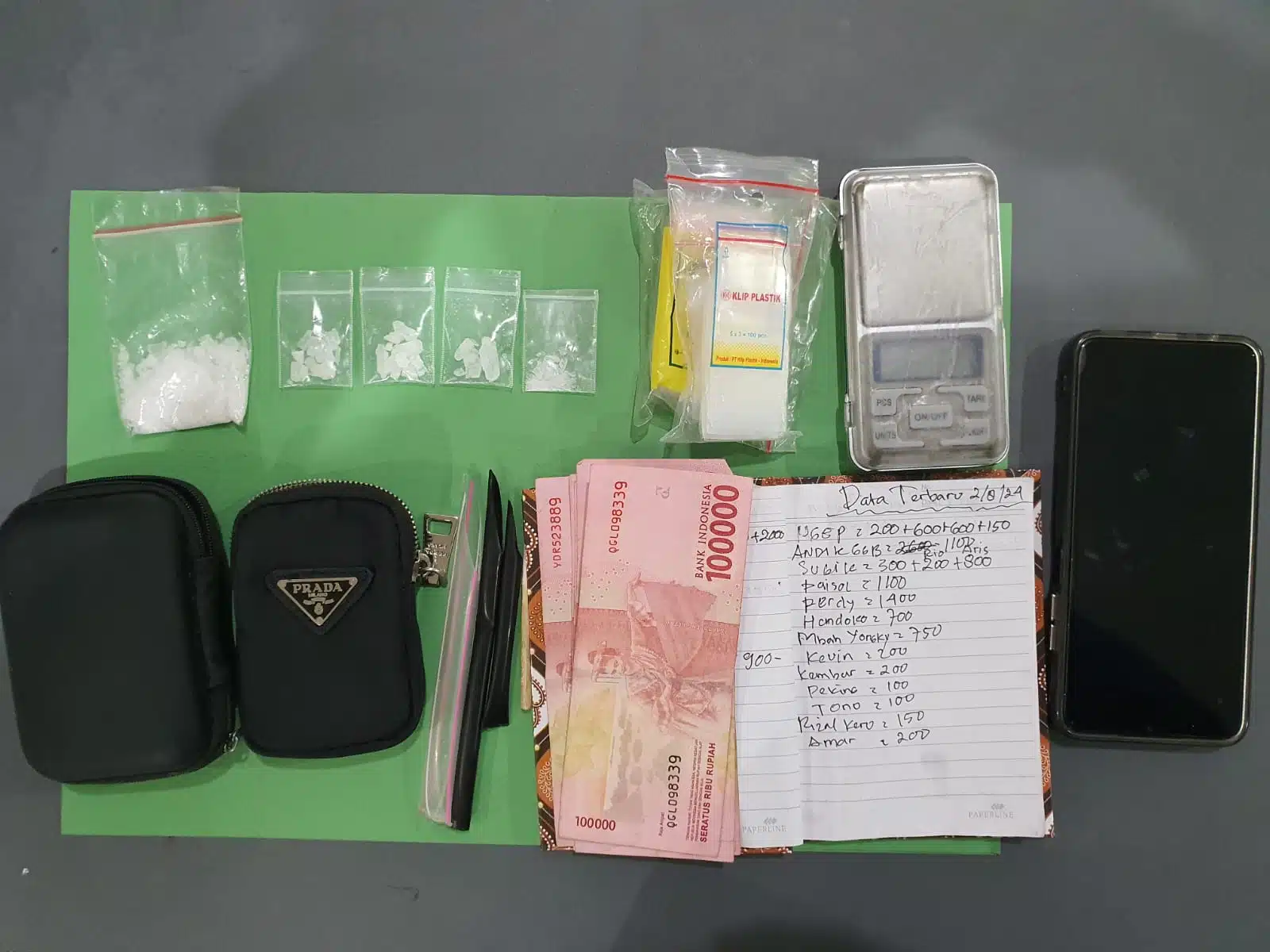 Penggerebekan di Gubeng, Satuan Narkoba Polrestabes Surabaya Tangkap Pengedar Sabu