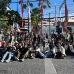Mahasiswa UWKS Gelar Aksi Serentak di Depan DPRD Jatim, Suarakan Lima Tuntutan