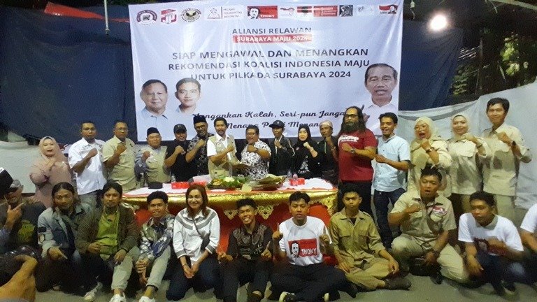 Aliansi Relawan Surabaya Maju: ‘2024 Ganti Walikota!’