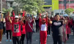 Lewat Senam SICITA, PDIP Surabaya Ajak Masyarakat Pilih Risma-Gus Hans dan Eri-Armuji