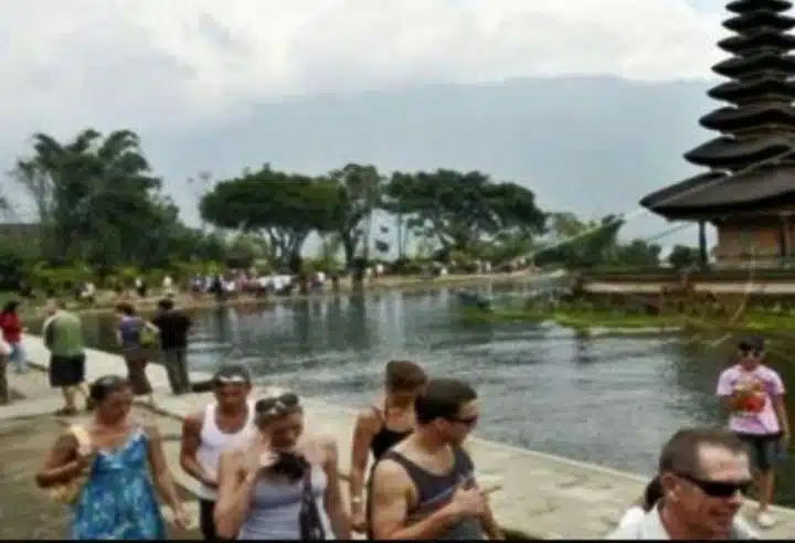 Bali Pulau Dewata Surga Yang Mulai Terusik? 12 Bali Pulau Dewata Surga Yang Mulai Terusik?