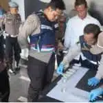 Polrestabes Surabaya Perkuat Integritas dengan Tes Urine Rutin untuk Anggota