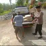 Dukung Pembangunan Masjid, Polsek Tanggunggunung Berikan Bantuan Semen