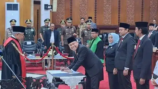 Sebuah Kado Ulang Tahun Adies Kadir, Arif Fathoni Duduki Wakil Ketua DPRD Surabaya