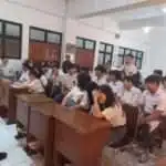 Kapolsek Dukuh Pakis Dorong Siswa SMAK Dharma Mulya Fokus Berprestasi dan Hindari Kenakalan Remaja