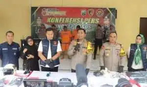 Polresta Sidoarjo Amankan 2 Pria yang Pamer Senpi Rakitan di Medsos