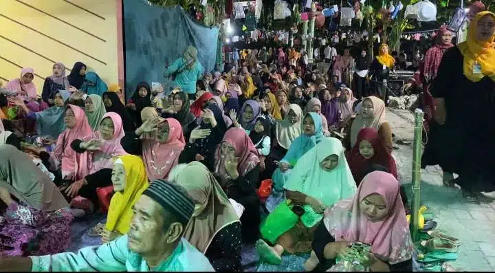 Peringatan Maulid Nabi di Mushola Ar Roudloh Kedungmojo kedung sukodani: Ratusan Warga Hadiri Sholawat dan Pengajian Umum 1 Screenshot 2024 10 03 17 17 46 47
