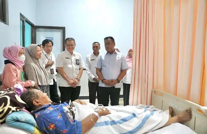 Kunjungi RSUD Notopuro, Pjs. Bupati Sidoarjo Pastikan Kualitas Pelayanan dan Fasilitas Optimal 9 Kunjungi RSUD Notopuro, Pjs. Bupati Sidoarjo Pastikan Kualitas Pelayanan dan Fasilitas Optimal