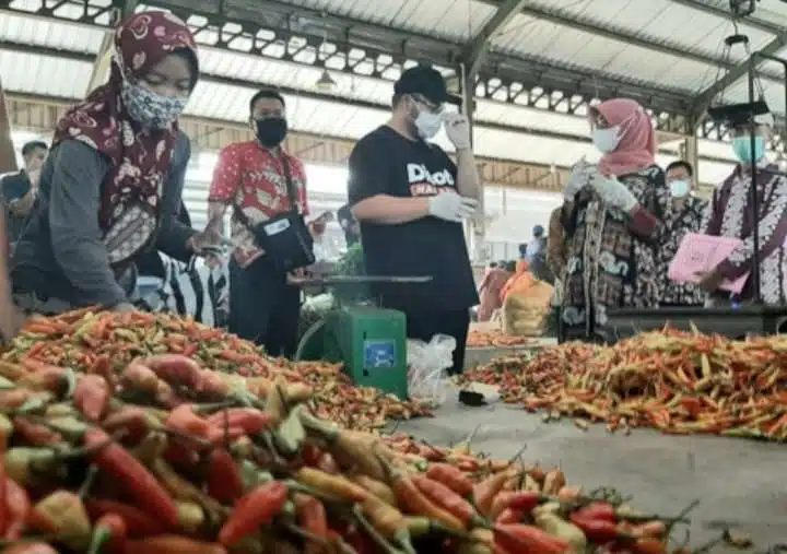 Harga Cabai Rawit di Pasar Induk Pare Naik Tipis