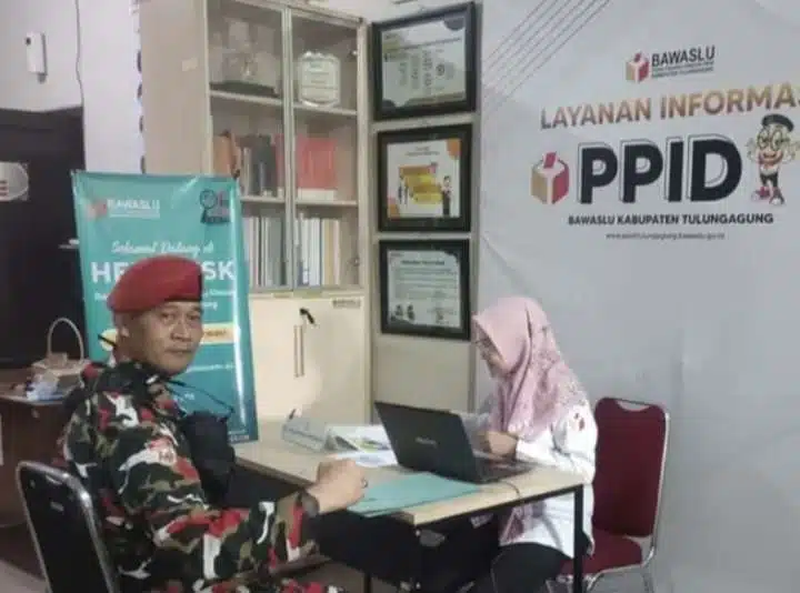 Ketua Laskar Merah Putih Tulungagung Adukan Oknum Perangkat Desa ke Bawaslu