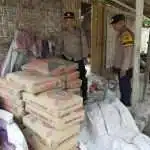Dukung Pembangunan Musholla, Polsek Kedungwaru Berikan Bantuan Melalui Program Jum’at Berkah
