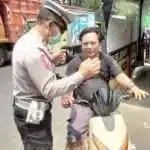 Ops Zebra Semeru 2024, Polsek Semampir Pertegas Larangan Sepeda Listrik di Jalan Raya