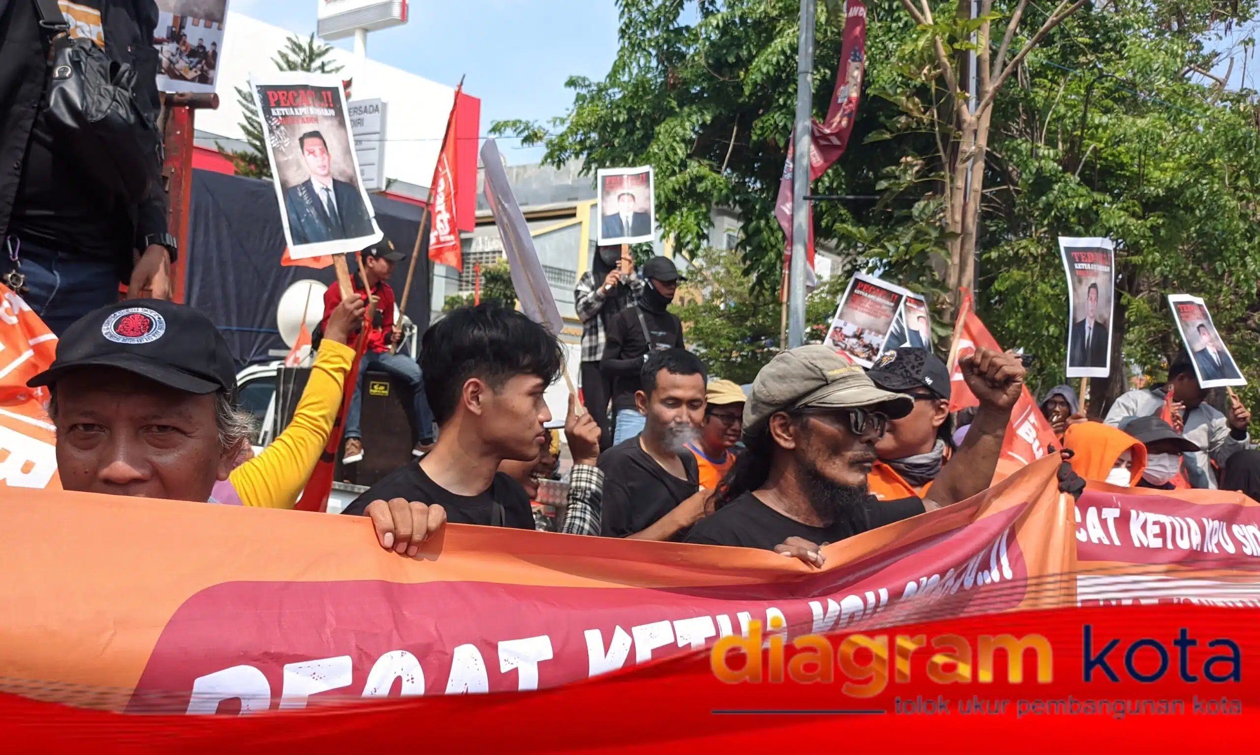 Exco Partai Buruh Demo, Tuding Ketua KPU Sidoarjo Langgar Kode Etik DKPP