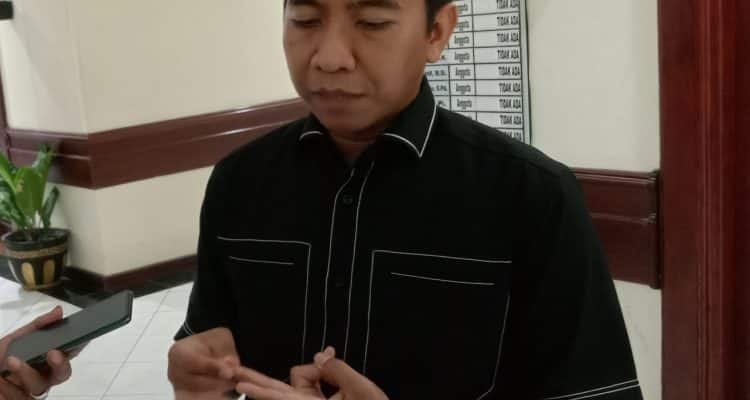 Ketua komisi c dprd surabaya