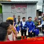 Emil Dardak dan Partai Demokrat Salurkan 500 Paket Sembako untuk Korban Banjir di Sidoarjo