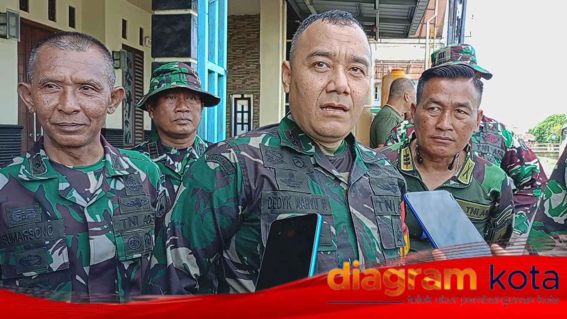Dandim 0816 Turun Langsung Bersihkan Sungai di Sidoarjo dari Sampah dan Eceng Gondok, Penyebab Bau Tidak Sedap