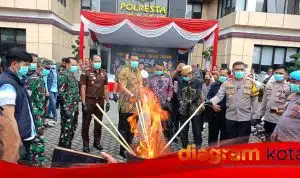 Polresta Sidoarjo Gelar Pemusnahan Barang Bukti Sepanjang Tahun 2024: Narkoba, Miras, dan Knalpot Brong