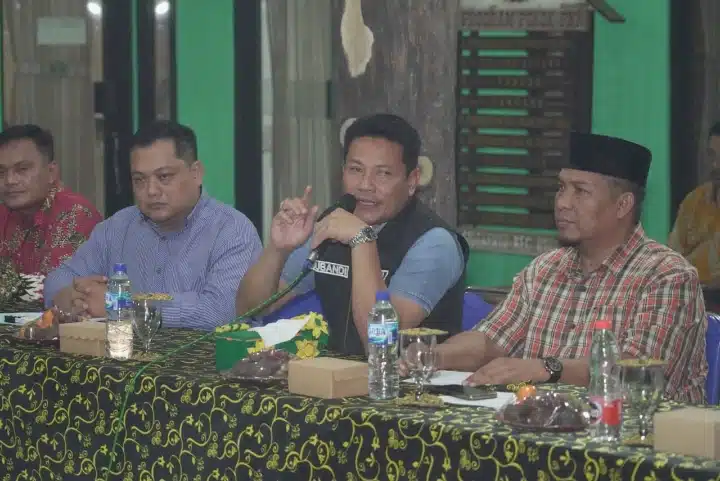 Plt Bupati Sidoarjo Turun Tangan Mediasi Warga Sidokerto dengan Kepala Desa