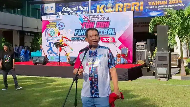 Peringati HKN ke-60 dan Hari AIDS Sedunia, Dinkes Jatim Ajak Masyarakat Hilangkan Stigma dan Hidup Sehat