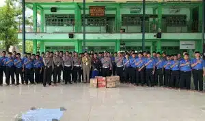 Satlantas Polres Gresik Sosialisasikan Keselamatan Lalu Lintas di Ponpes Mambaus Sholihin
