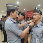 Apresiasi Kinerja, Enam Petugas Rutan Surabaya Naik Pangkat