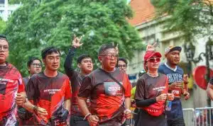 Ribuan Peserta Ikuti Soekarno Run Di Surabaya,Di Hadiri Sekjen PDIP Hasto Kristiyanto