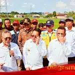 Zulkifli Hasan Kunjungi Bendungan Lengkong Rolak Songo, Janjikan Perbaikan Infrastruktur Irigasi