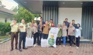 Konsisten Berbagi, Pegadaian Kanwil XII Surabaya Distribusikan Ribuan Paket Makanan