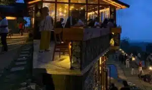 Lebih dari Sekadar Tempat Nongkrong, Café BlackDew Pacet Bawa Misi Pemberdayaan Ekonomi