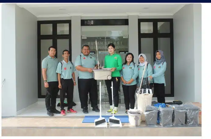 PIPAS Rutan Surabaya Dukung Kebersihan dengan Donasi Alat Kebersihan