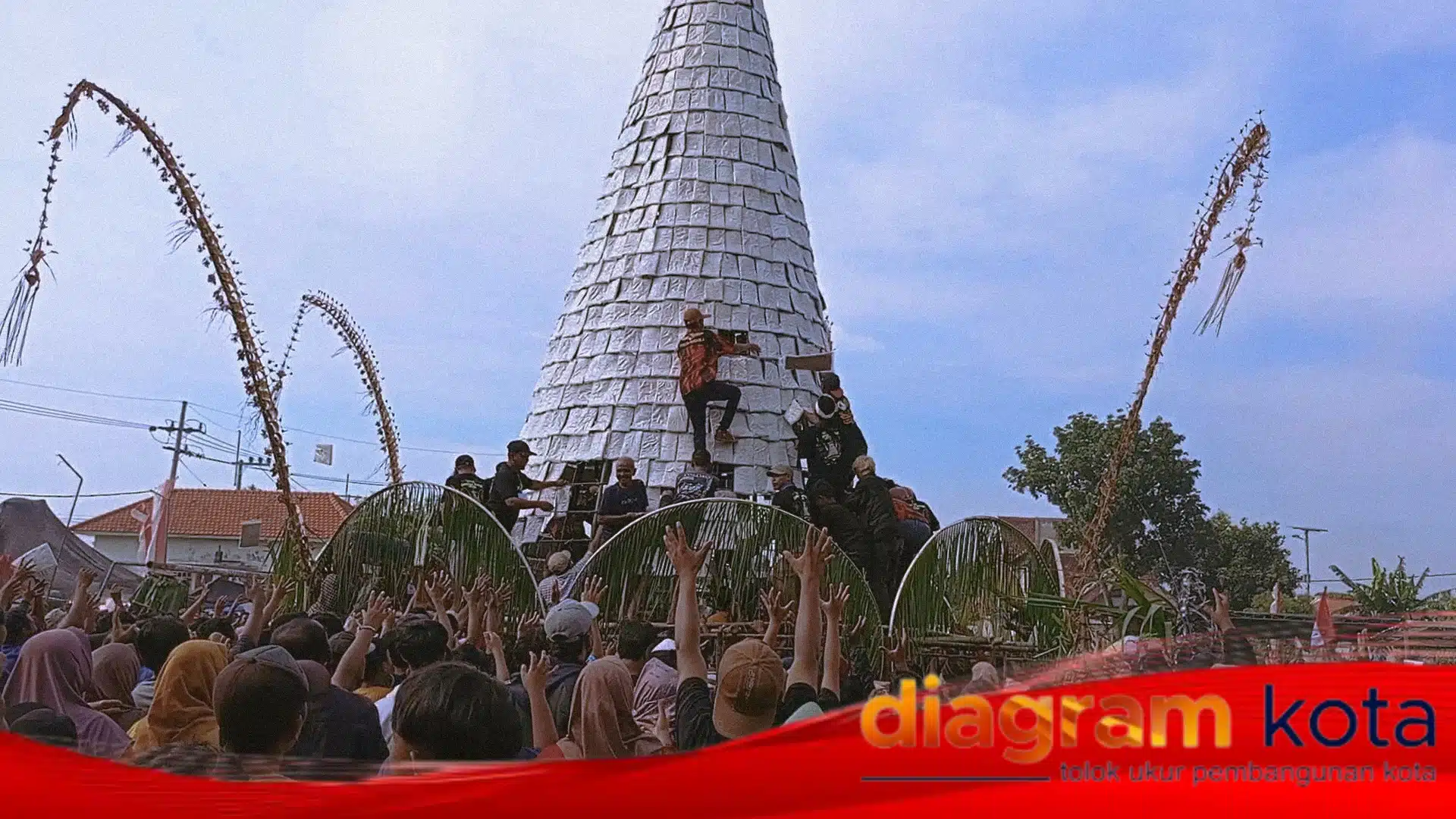 Asal Muasal Gunungan Tempe di Sendenganmijen, Sidoarjo