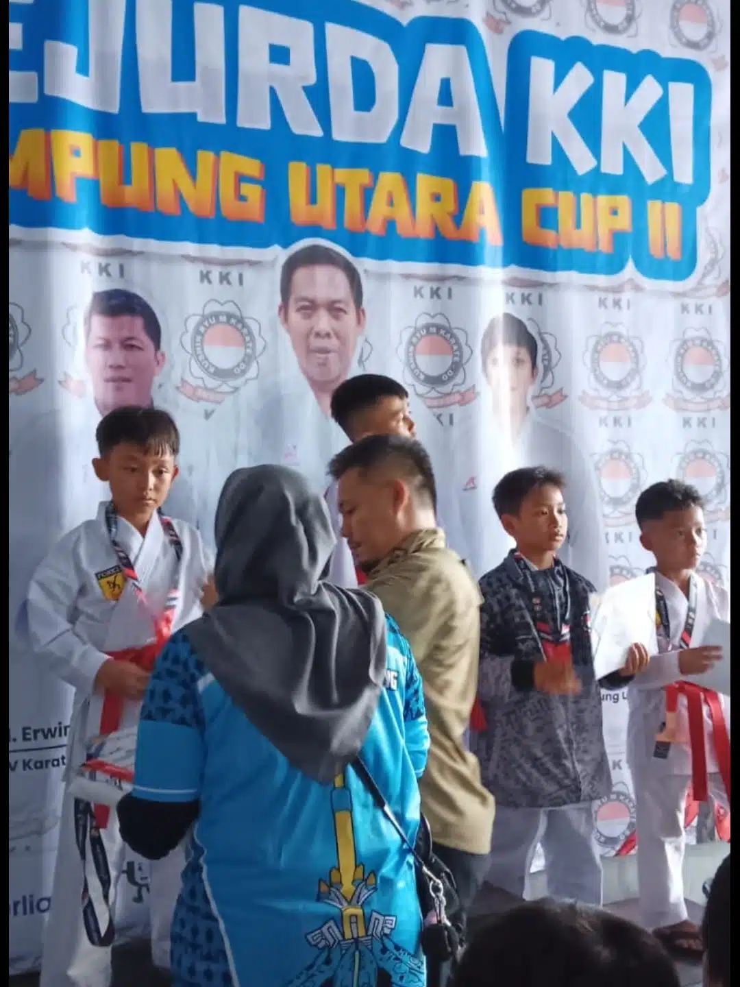Arsaka, Siswa SD Al-Kautsar Raih Medali Perak Kejurda Karate