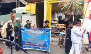 Kirab Haflah Akhirussanah ke-15 Pondok Pesantren LPI Al Alawiyah Al Badriyah Meriahkan Surabaya