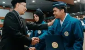 Rektor Unair Kukuhkan Mahasiswa Baru Program Pascasarjana Tahun 2024/2025