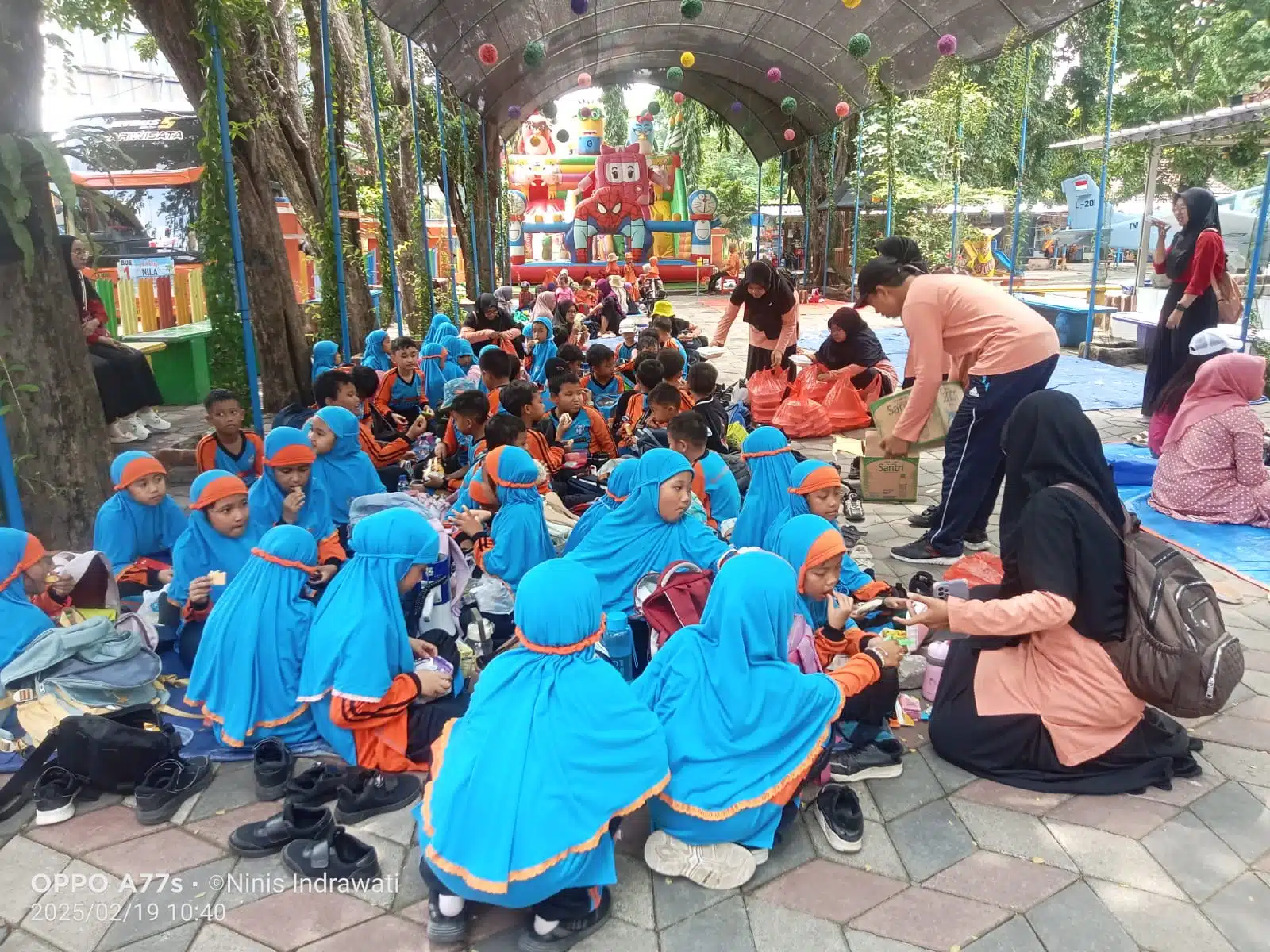 Serunya Belajar di Luar Kelas, Siswa SDIT Madani Eksplorasi Sidoarjo