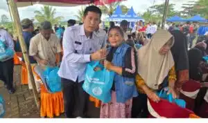 Rutan Surabaya Bagikan Sembako di Lapas Malang